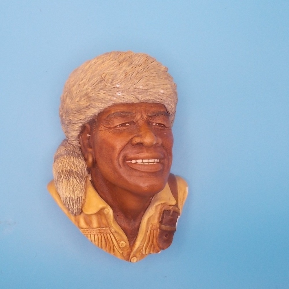 Vintage 1988 Bossons York Chalkware Head Frontiersman Coonskin Cap Wall Mask